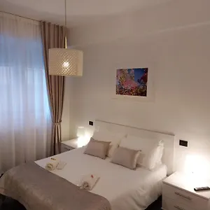Ca Gli In Centro Apartsuite Apartment Sottomarina
