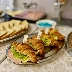 https://byron-light-hotel.emilia-romagnahotels.net
