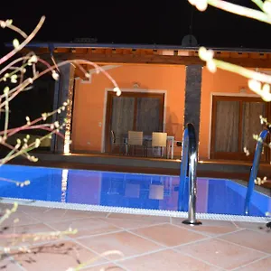  Villa Artemia